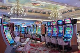 Dashboard slot pegasusplay77 di layar ponsel menampilkan berbagai permainan dengan tombol spin yang jelas